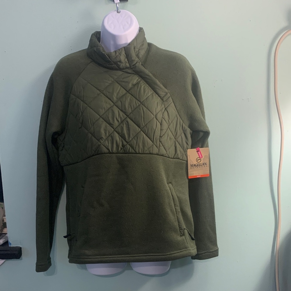 Magellan Outdoors Olive Quilted Pullover